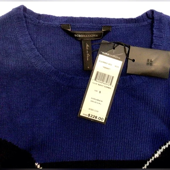 New BCBG MAX AZRIA Sweater - Picture 7 of 7